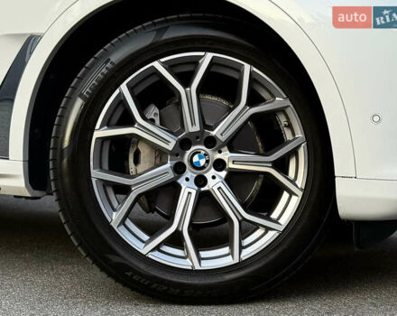 Белый БМВ X7, объемом двигателя 2.99 л и пробегом 83 тыс. км за 83000 $, фото 36 на Automoto.ua