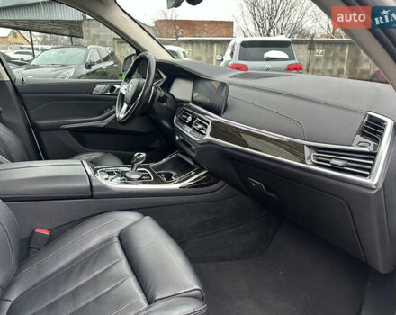 Белый БМВ X7, объемом двигателя 3 л и пробегом 154 тыс. км за 48999 $, фото 120 на Automoto.ua