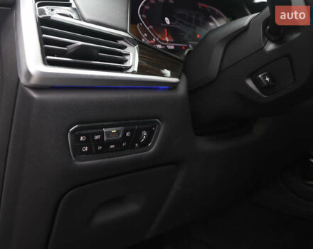 Белый БМВ X7, объемом двигателя 2.99 л и пробегом 141 тыс. км за 61000 $, фото 62 на Automoto.ua