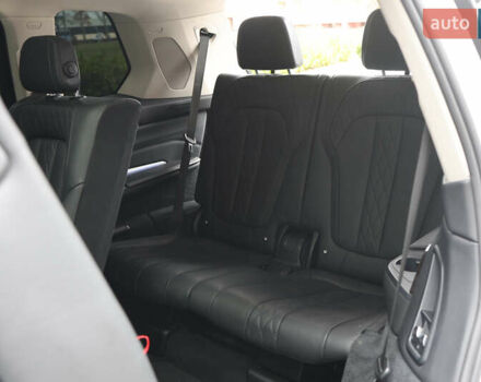 Белый БМВ X7, объемом двигателя 2.99 л и пробегом 141 тыс. км за 61000 $, фото 56 на Automoto.ua