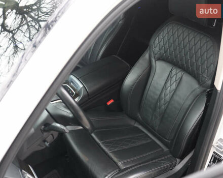 Белый БМВ X7, объемом двигателя 2.99 л и пробегом 141 тыс. км за 61000 $, фото 36 на Automoto.ua