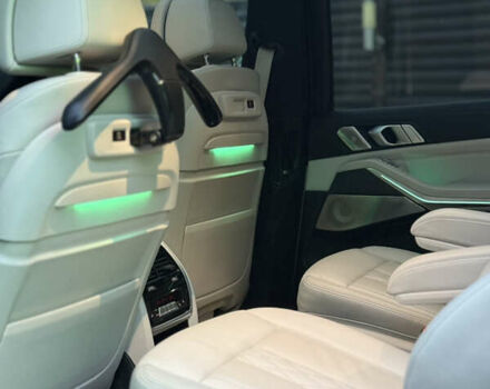 Белый БМВ X7, объемом двигателя 4.39 л и пробегом 43 тыс. км за 85500 $, фото 6 на Automoto.ua