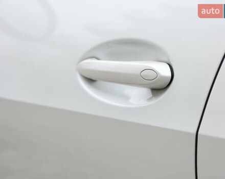 Белый БМВ X7, объемом двигателя 2.99 л и пробегом 141 тыс. км за 61000 $, фото 11 на Automoto.ua