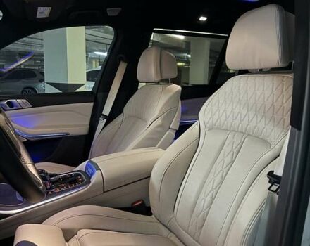 Белый БМВ X7, объемом двигателя 4.39 л и пробегом 41 тыс. км за 85500 $, фото 57 на Automoto.ua