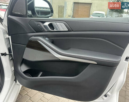 Белый БМВ X7, объемом двигателя 3 л и пробегом 154 тыс. км за 48999 $, фото 115 на Automoto.ua