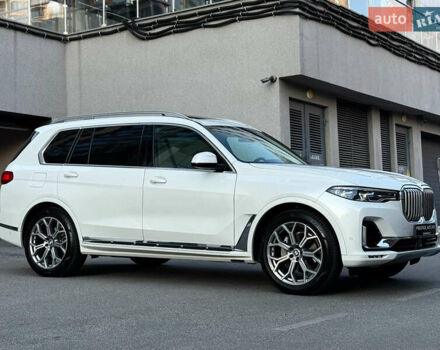 Белый БМВ X7, объемом двигателя 2.99 л и пробегом 83 тыс. км за 83000 $, фото 13 на Automoto.ua