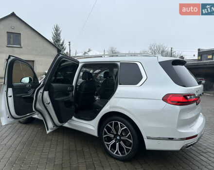 Белый БМВ X7, объемом двигателя 3 л и пробегом 154 тыс. км за 48999 $, фото 94 на Automoto.ua