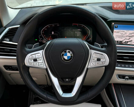 Белый БМВ X7, объемом двигателя 2.99 л и пробегом 83 тыс. км за 83000 $, фото 74 на Automoto.ua