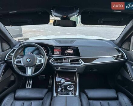 Белый БМВ X7, объемом двигателя 4.39 л и пробегом 126 тыс. км за 58500 $, фото 18 на Automoto.ua