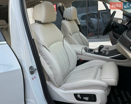 Белый БМВ X7, объемом двигателя 2.99 л и пробегом 83 тыс. км за 83000 $, фото 47 на Automoto.ua