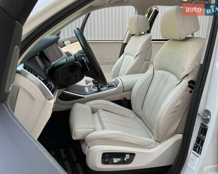 Белый БМВ X7, объемом двигателя 2.99 л и пробегом 83 тыс. км за 83000 $, фото 43 на Automoto.ua