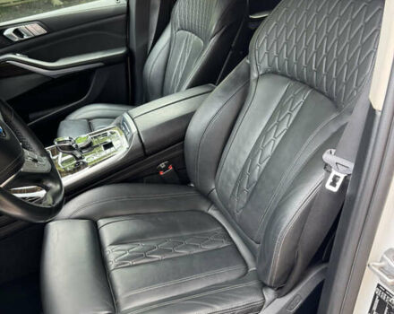 Белый БМВ X7, объемом двигателя 2.99 л и пробегом 135 тыс. км за 64800 $, фото 16 на Automoto.ua