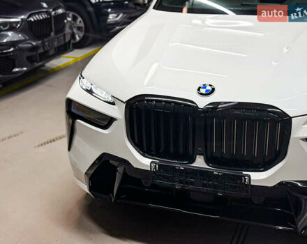 Белый БМВ X7, объемом двигателя 4.39 л и пробегом 41 тыс. км за 85500 $, фото 3 на Automoto.ua