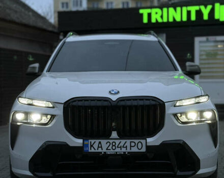 Белый БМВ X7, объемом двигателя 4.39 л и пробегом 43 тыс. км за 85500 $, фото 4 на Automoto.ua