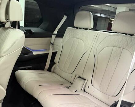 Белый БМВ X7, объемом двигателя 4.39 л и пробегом 41 тыс. км за 85500 $, фото 64 на Automoto.ua
