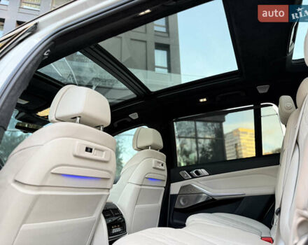 Белый БМВ X7, объемом двигателя 4.39 л и пробегом 58 тыс. км за 78999 $, фото 74 на Automoto.ua