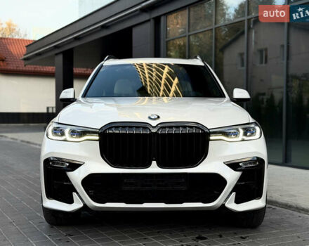 Белый БМВ X7, объемом двигателя 4.39 л и пробегом 58 тыс. км за 78999 $, фото 2 на Automoto.ua