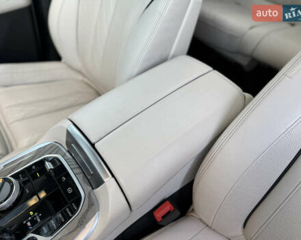 Белый БМВ X7, объемом двигателя 4.39 л и пробегом 58 тыс. км за 78999 $, фото 41 на Automoto.ua