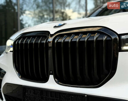 Белый БМВ X7, объемом двигателя 4.39 л и пробегом 58 тыс. км за 78999 $, фото 5 на Automoto.ua