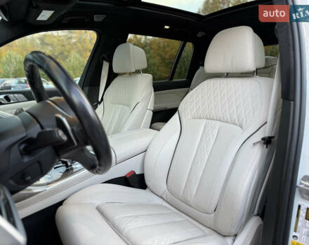 Белый БМВ X7, объемом двигателя 4.39 л и пробегом 58 тыс. км за 78999 $, фото 32 на Automoto.ua