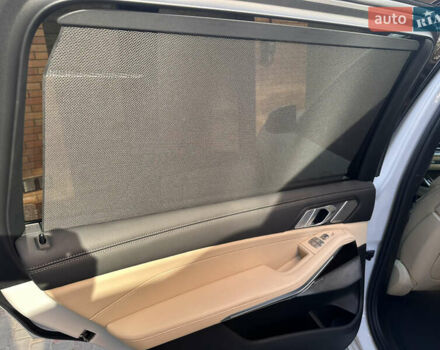 Белый БМВ X7, объемом двигателя 3 л и пробегом 17 тыс. км за 74500 $, фото 31 на Automoto.ua