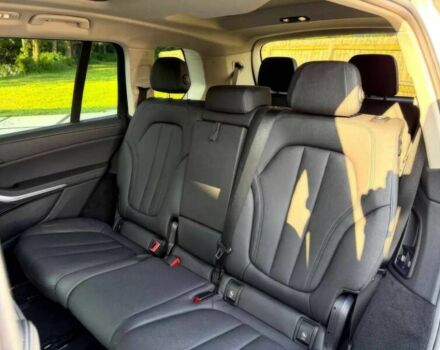 Белый БМВ X7, объемом двигателя 0 л и пробегом 38 тыс. км за 28000 $, фото 9 на Automoto.ua