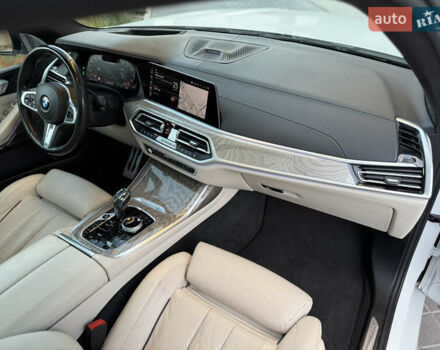 Белый БМВ X7, объемом двигателя 4.39 л и пробегом 58 тыс. км за 78999 $, фото 95 на Automoto.ua