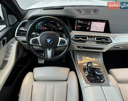 Белый БМВ X7, объемом двигателя 4.39 л и пробегом 58 тыс. км за 78999 $, фото 78 на Automoto.ua
