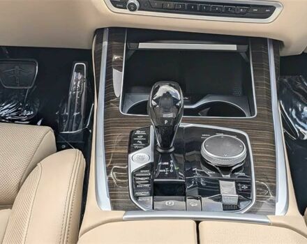 Белый БМВ X7, объемом двигателя 4.4 л и пробегом 22 тыс. км за 35000 $, фото 11 на Automoto.ua