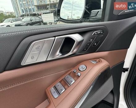 Белый БМВ X7, объемом двигателя 2.99 л и пробегом 22 тыс. км за 96800 $, фото 55 на Automoto.ua