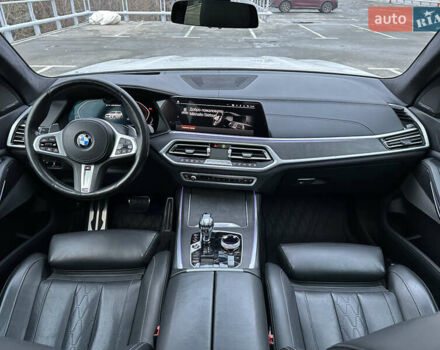 Белый БМВ X7, объемом двигателя 2.99 л и пробегом 49 тыс. км за 99900 $, фото 14 на Automoto.ua