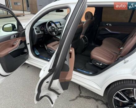 Белый БМВ X7, объемом двигателя 2.99 л и пробегом 73 тыс. км за 84900 $, фото 99 на Automoto.ua