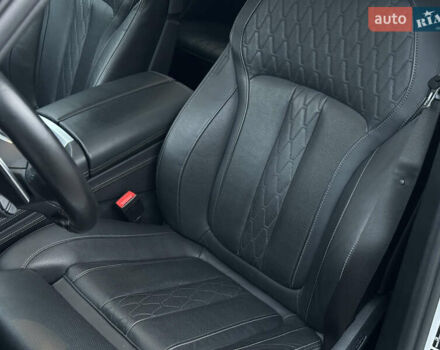 Белый БМВ X7, объемом двигателя 2.99 л и пробегом 49 тыс. км за 99900 $, фото 23 на Automoto.ua