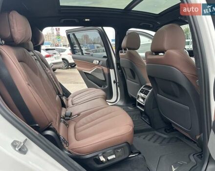 Белый БМВ X7, объемом двигателя 2.99 л и пробегом 22 тыс. км за 96800 $, фото 36 на Automoto.ua