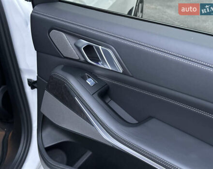 Белый БМВ X7, объемом двигателя 2.99 л и пробегом 49 тыс. км за 99900 $, фото 50 на Automoto.ua