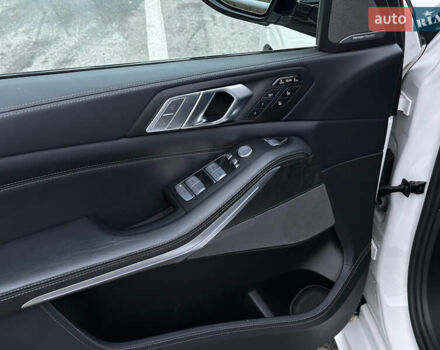 Белый БМВ X7, объемом двигателя 2.99 л и пробегом 49 тыс. км за 99900 $, фото 18 на Automoto.ua