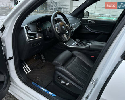 Белый БМВ X7, объемом двигателя 2.99 л и пробегом 49 тыс. км за 99900 $, фото 20 на Automoto.ua