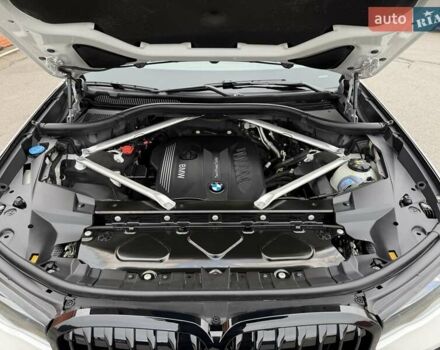 Белый БМВ X7, объемом двигателя 2.99 л и пробегом 73 тыс. км за 84900 $, фото 101 на Automoto.ua