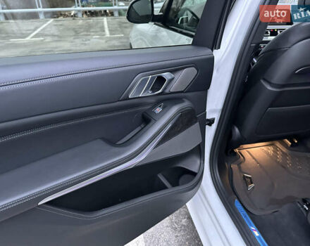 Белый БМВ X7, объемом двигателя 2.99 л и пробегом 49 тыс. км за 99900 $, фото 62 на Automoto.ua