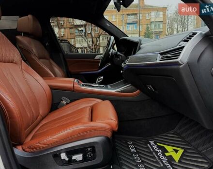 Белый БМВ X7, объемом двигателя 2.99 л и пробегом 120 тыс. км за 77999 $, фото 38 на Automoto.ua