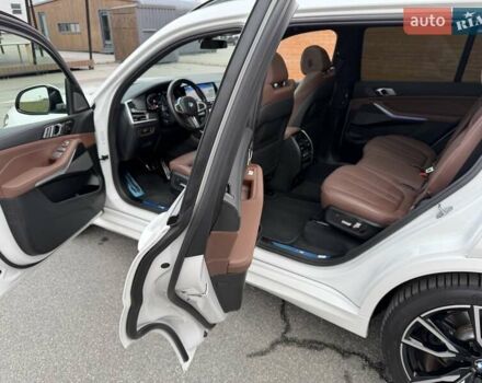 Белый БМВ X7, объемом двигателя 2.99 л и пробегом 73 тыс. км за 84900 $, фото 98 на Automoto.ua