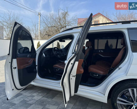 Белый БМВ X7, объемом двигателя 2.99 л и пробегом 65 тыс. км за 107500 $, фото 31 на Automoto.ua