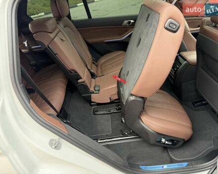 Белый БМВ X7, объемом двигателя 2.99 л и пробегом 73 тыс. км за 84900 $, фото 72 на Automoto.ua