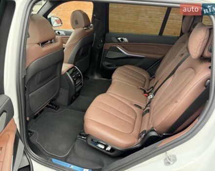 Белый БМВ X7, объемом двигателя 2.99 л и пробегом 73 тыс. км за 84900 $, фото 89 на Automoto.ua