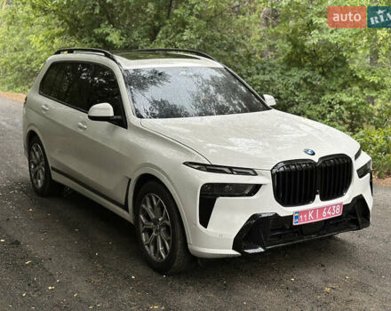 Белый БМВ X7, объемом двигателя 3 л и пробегом 11 тыс. км за 100000 $, фото 2 на Automoto.ua