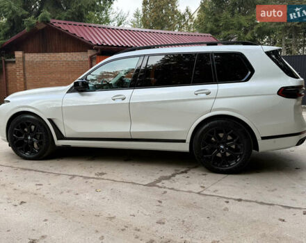 Белый БМВ X7, объемом двигателя 3 л и пробегом 48 тыс. км за 90000 $, фото 11 на Automoto.ua