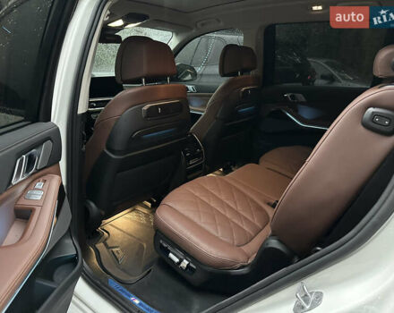Белый БМВ X7, объемом двигателя 3 л и пробегом 11 тыс. км за 95000 $, фото 27 на Automoto.ua