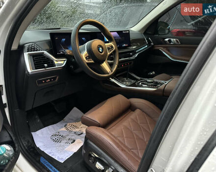 Белый БМВ X7, объемом двигателя 3 л и пробегом 11 тыс. км за 100000 $, фото 8 на Automoto.ua