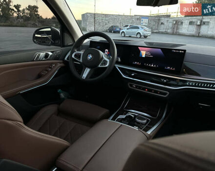 Белый БМВ X7, объемом двигателя 3 л и пробегом 11 тыс. км за 95000 $, фото 16 на Automoto.ua