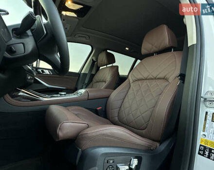 Белый БМВ X7, объемом двигателя 3 л и пробегом 11 тыс. км за 95000 $, фото 11 на Automoto.ua